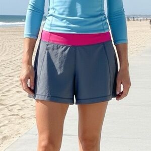 Lululemon Hybrid Wet/Dry/Warm Grey and Hot Pink Shorts Size 4